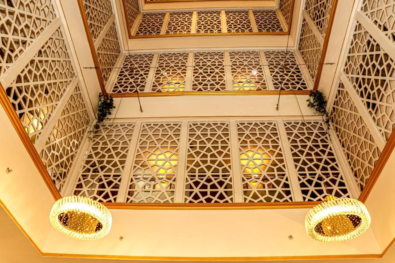 Shams Al-Basra Hotel ภายนอก รูปภาพ